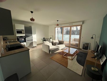 Location Appartement 3 pièces Meublé 62m² LYON 7ème - Photo 5