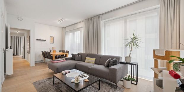Appartement te huur in Brussel voor € 1.785 met 2 slaapkamers - Photo 1