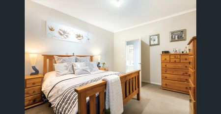 5 Bedroom Home PLUS Study! - Photo 5