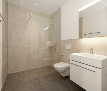 "Neubauwohnung an traumhafter Lage direkt am Seeufer in Rapperswil-... - Foto 1