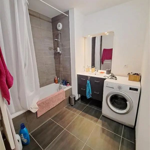 Location appartement 3 pièces - 76.15m² à Rives (38140) - Photo 1