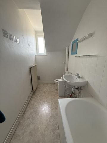 Location Appartement 1 pièce 25m² ANGERS 49100 - Photo 2