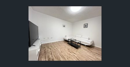 FULLY FURNISHED STYLISH 2 BEDROOMS APARTMENT - Photo 4