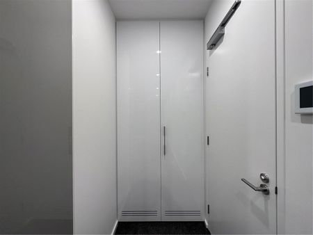 1806/408 Spencer Street - Photo 3