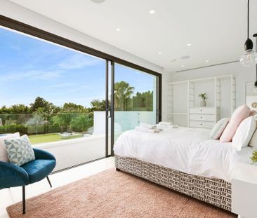 7 bedroom luxury Villa for rent in Estepona, Spain - Photo 3