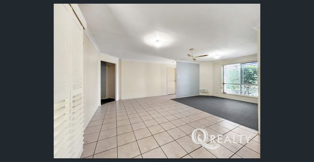 🏡Access Bus Route 138, 140! Short Walk to Calamvale Community College - Photo 1