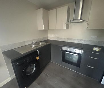 3 bedroom apartment to rent - Photo 6
