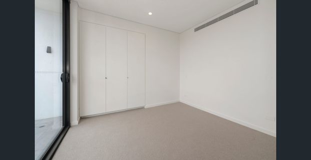 OVERSIZED ONE BEDROOM - Photo 1