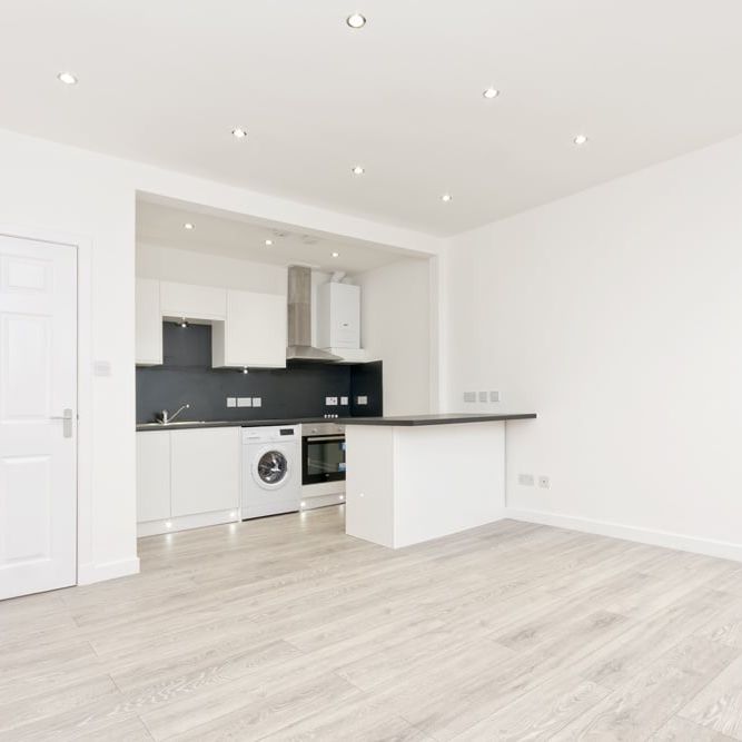 2 Bed Flat, Menzies Road, AB11 - Photo 1