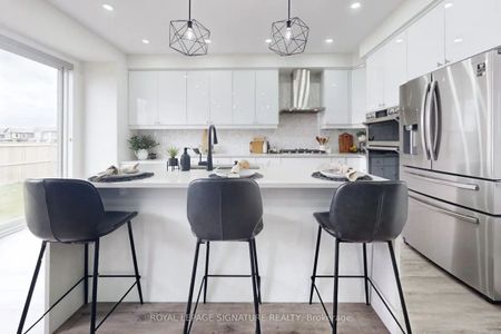 For Lease - 49 Broden Crescent, Whitby, Ontario - Photo 3