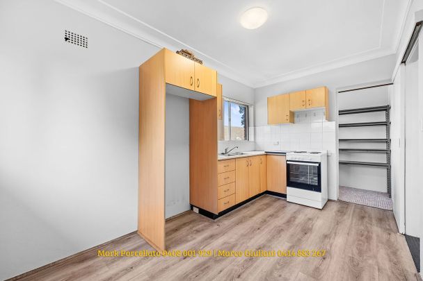 Your Chic Urban Sanctuary Awaits - Photo 1