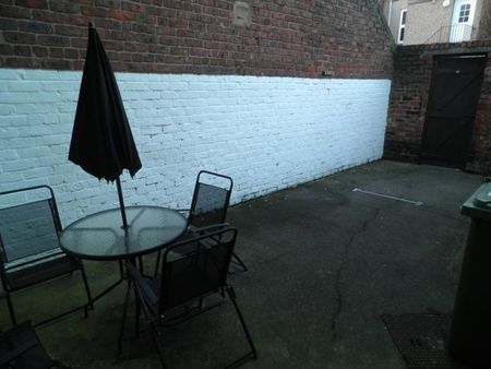 Warton Terrace - Photo 4