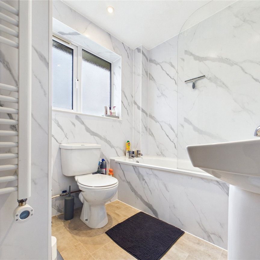 Mallard Way, Great Cornard, Sudbury, CO10 0YQ - Photo 1