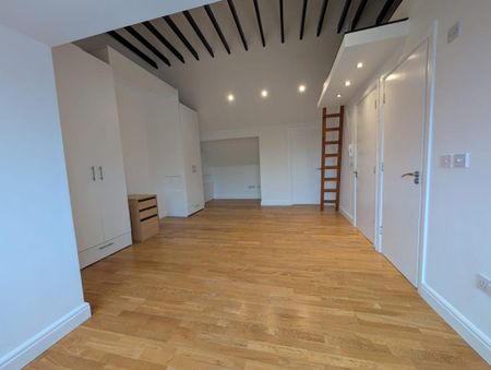 Studio to rent - Photo 2