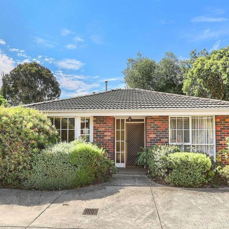 LOW MAINTENANCE LIVING AT ITS BEST! - Photo 4
