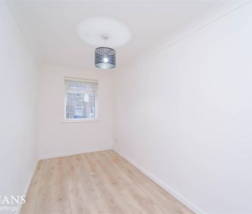 Village Court, Whitworth, Rochdale - Photo 5