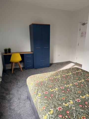 Room in a Shared House, Mansell Road, L6 - Photo 5