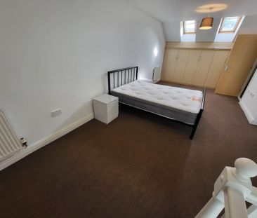 3 bedroom townhouse to rent - Photo 2