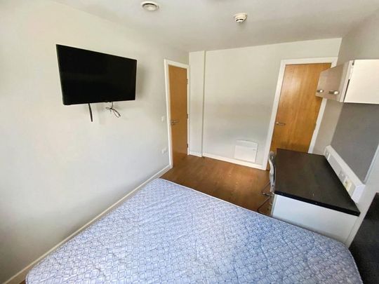3 bedroom apartment to rent - Photo 1