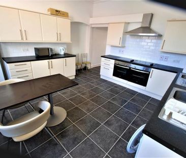 6 bedroom house to rent - Photo 3