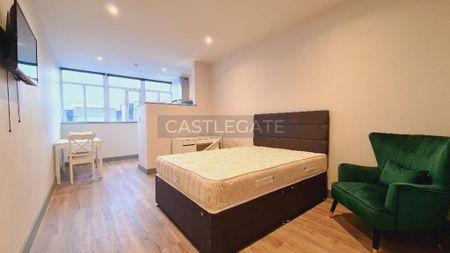 Studio to rent - Photo 2