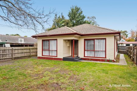 54 Hamilton Road, BAYSWATER NORTH - Photo 4