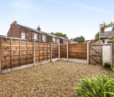 2 bedroom terraced house to rent - Photo 4