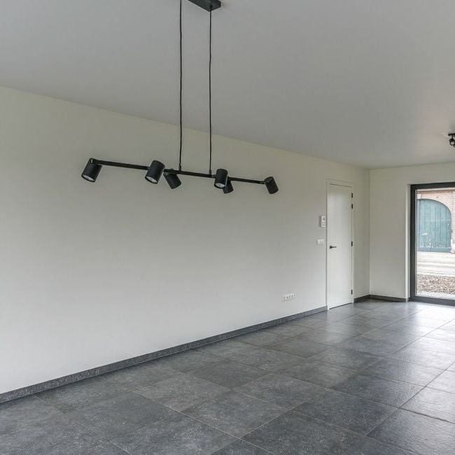 Gelijkvloers app. te huur in Beverst voor € 1.150 met 2 slaapkamers - Foto 1