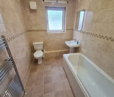 Lower Oxford Street - Photo 1