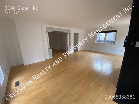 4 Bed, 2.5 Bath FULL HOUSE W/ Garage in Whitmore Park - Photo 4