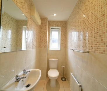 4 bedroom detached house to rent - Photo 6