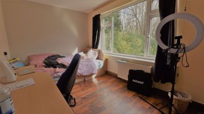 3 bedroom Flat in Grovewood, Leeds - Photo 4