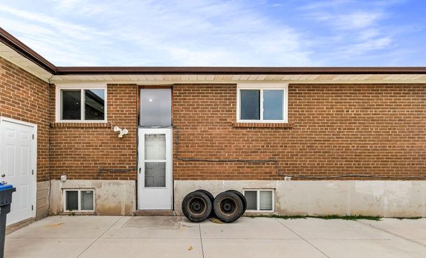 For Lease - 3716 Teeswater Road Unit# Upper Level, Mississauga, Ontario - Photo 1