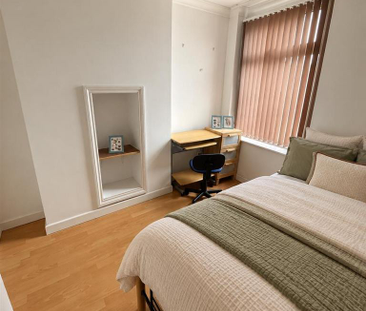 7 bedroom terraced house to rent - Photo 3