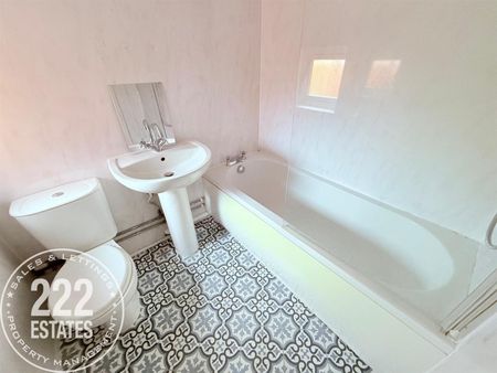 Redshank Lane - Warrington - WA3 - Photo 5