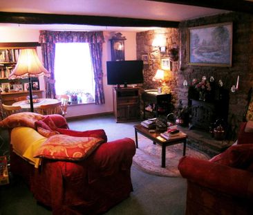 2 bedroom terraced house to rent - Photo 4