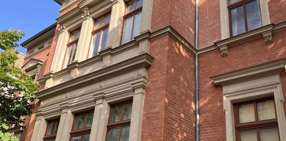 gemütliche 2 Zimmer Dachgeschosswohnung sucht neue Bewohner - frei ab 01.01.2026! - Photo 2