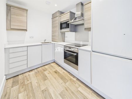 Soothouse Spring, AL3 6NR, St. Albans - Photo 5