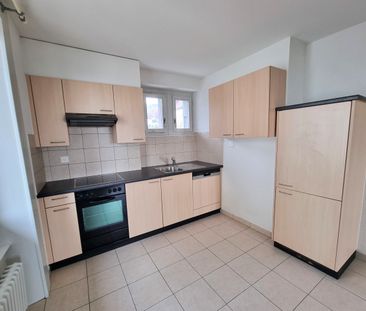 Joli appartement de 3 pièces au 1er étage avec balcon et vue sur le... - Photo 2