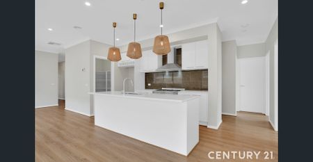 Beautifully Presented Home Close to All Amenities - Photo 4