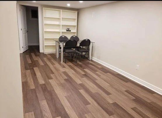For Lease - 586 Chamberlain Road, Burlington, Ontario - Photo 1