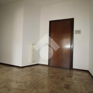 Trilocale in affitto - Photo 2