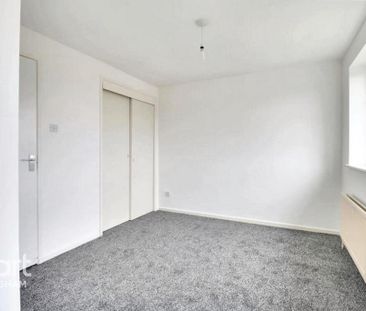 2 bedroom semi-detached house to rent - Photo 4