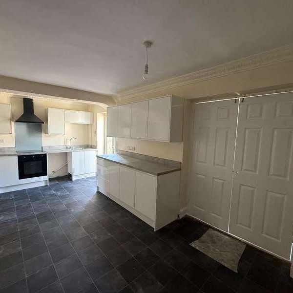 Tintern Crescent,bloxwich,walsall, WS3 - Photo 1