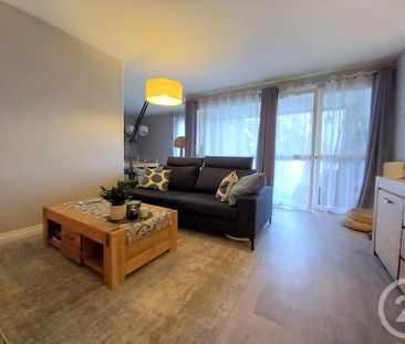 Location Appartement 4 pièces 77m² CHERBOURG OCTEVILLE 50130 - Photo 1