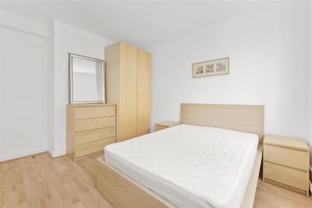 4 bedroom flat to rent - Photo 2