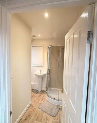 Bell Hill, Rothwell, NN14 - Photo 5