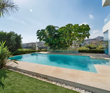 Detached Villa in Benahavís - Photo 4