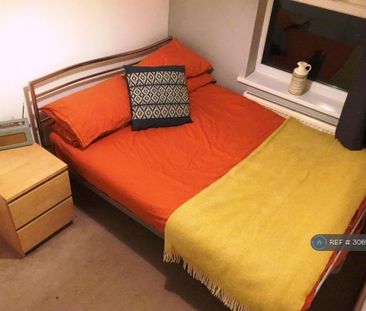 3 bedroom terraced house to rent - Photo 5