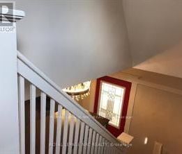 5715 HIGHLAND AVENUE, Niagara Falls, Ontario, L2G4X2 - Photo 2